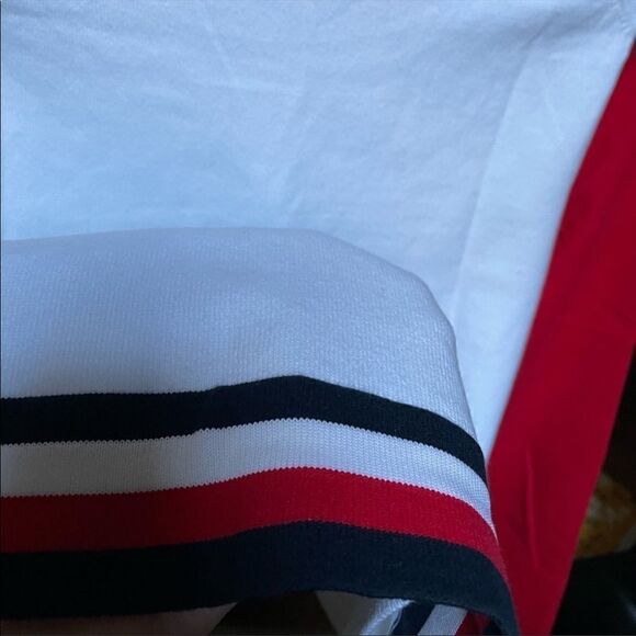TOMMY HILFIGER WOMEN'S CREW NECK SWEATER SIZE MEDIUM - Picture 7 of 8